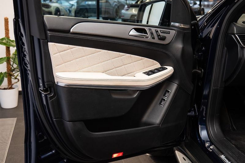 Mercedes-Benz GL 500 - fotka 7 z 24