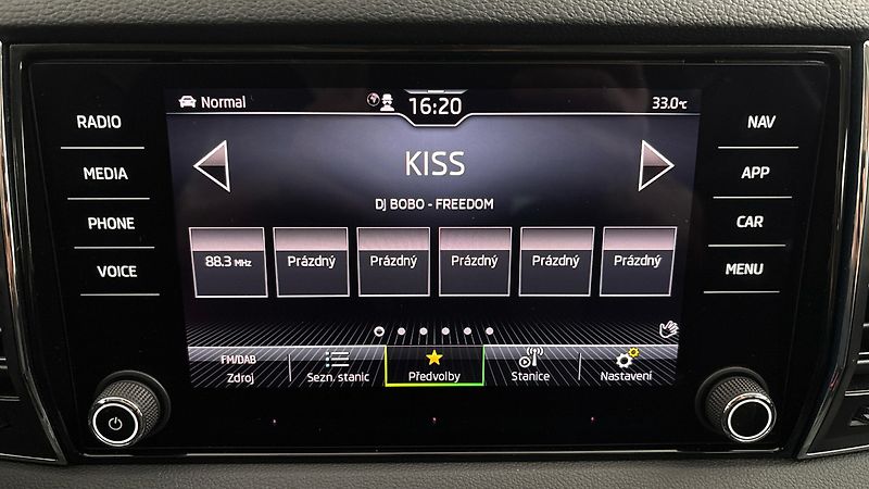 Škoda Karoq 2.0 TDI DSG Style - fotka 11 z 28