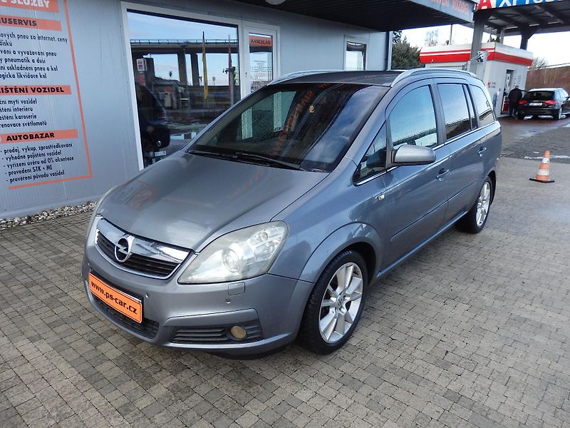 Opel Zafira 1.9 CDTI 16V 110 kW AUTOMAT - fotka 2 z 16