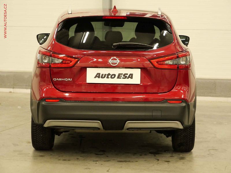 Nissan Qashqai (2018) 1.2 DIG-T, 2.maj, N-Connecta - fotka 5 z 21