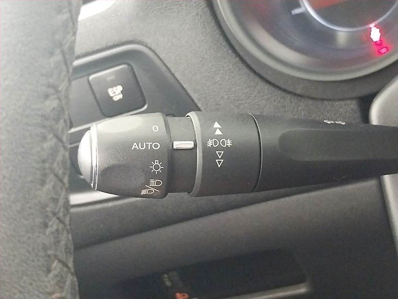 Citroën C4 (2011) 1.6 VTi, nová STK, Tažné - fotka 16 z 18