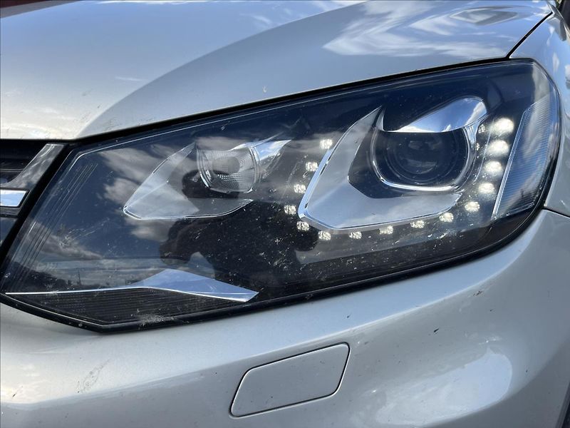 Volkswagen Touareg 3,0 TDi V6 180KW 4x4 TAŽNÉ - fotka 48 z 50