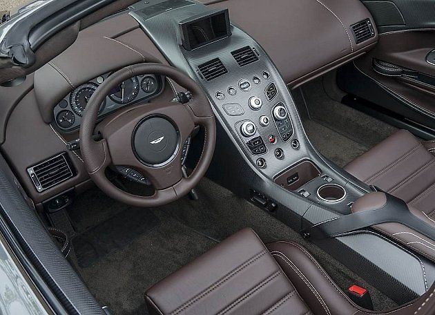 Aston Martin Vantage GT12 Roadster.