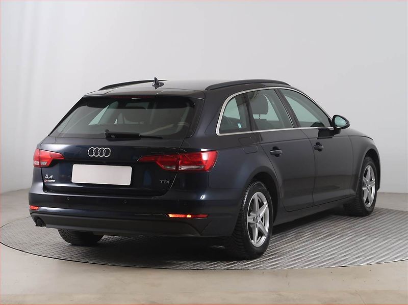 Audi A4 (2017) 2.0 TDI, Automat, Navi - fotka 5 z 19