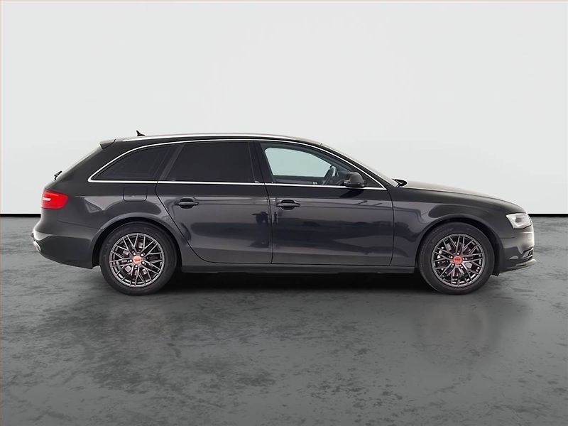 Audi A4 (2013) 2.0 TDI, Automat, Navi, Xenony - fotka 6 z 22