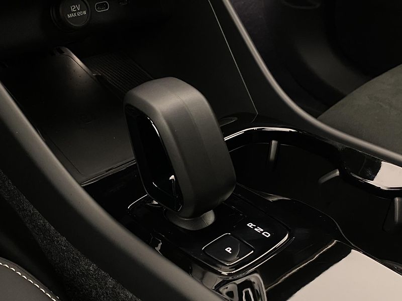 Volvo EX40 (2026) TWIN MOTOR AWD ULTRA - fotka 34 z 66