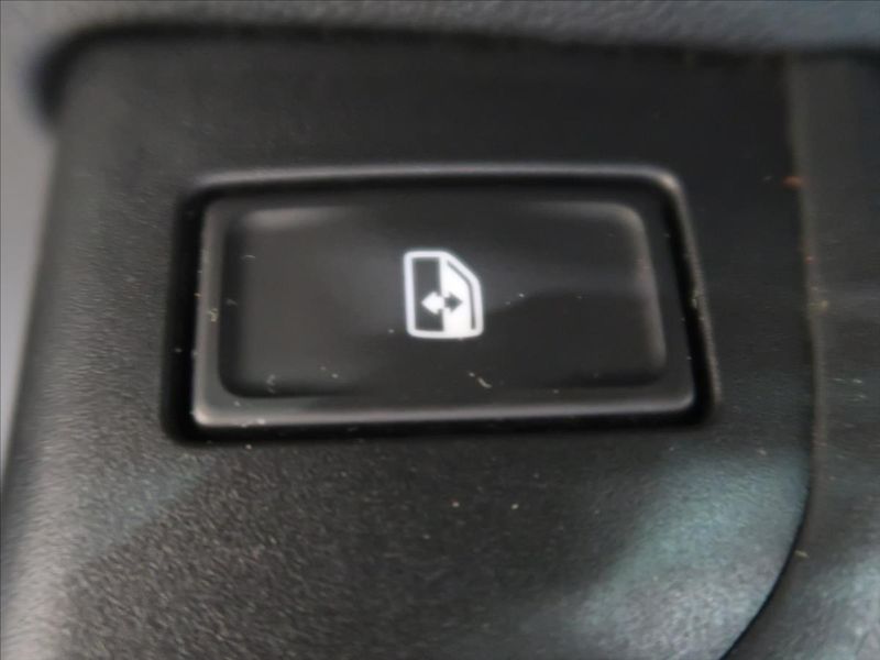 Škoda Octavia 2,0 TDI 135KW DSG SCOUT TOP! - fotka 29 z 39