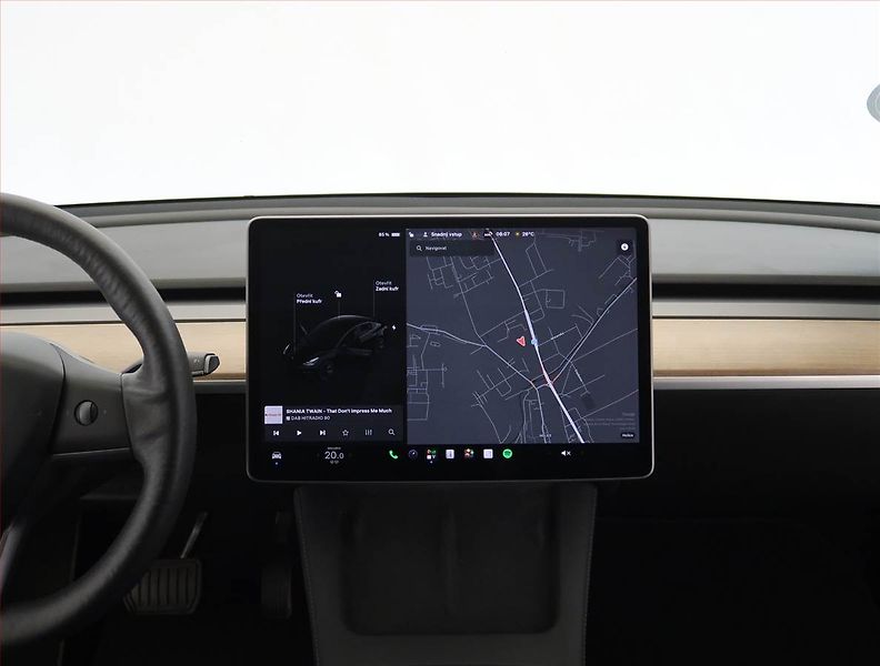 Tesla Model 3 (2021) Std Range Plus LFP, SoH 92% - fotka 11 z 32
