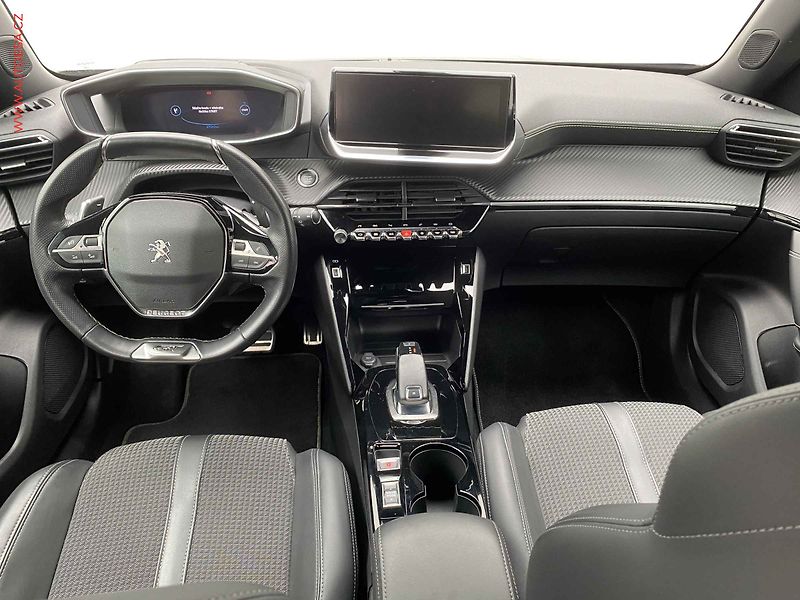 Peugeot 2008 (2021) 1.2PT, GT, AT, navi, kamera - fotka 8 z 18