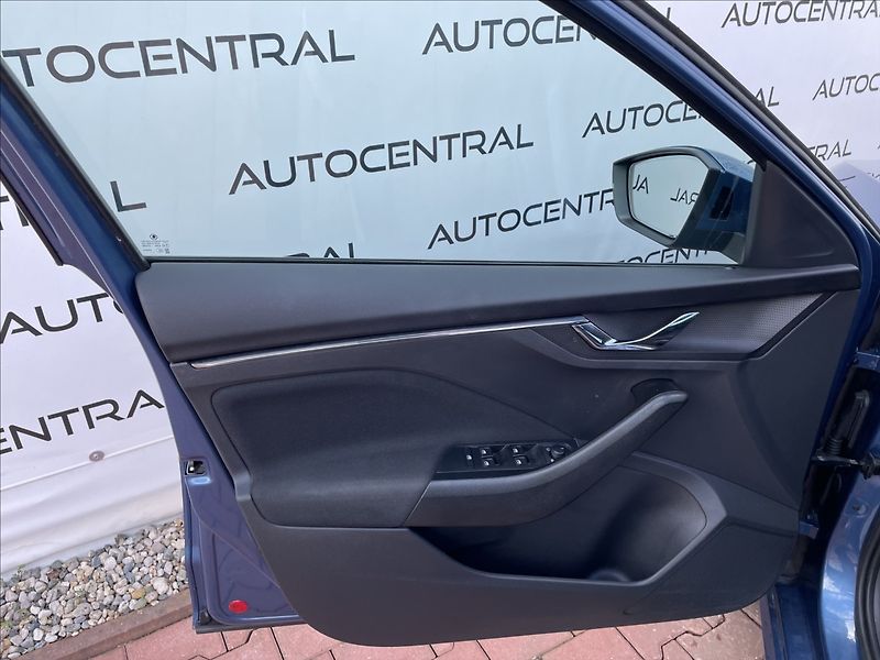 Škoda Kamiq 1,0 TSi + CNG,STK 3/28 - fotka 21 z 24