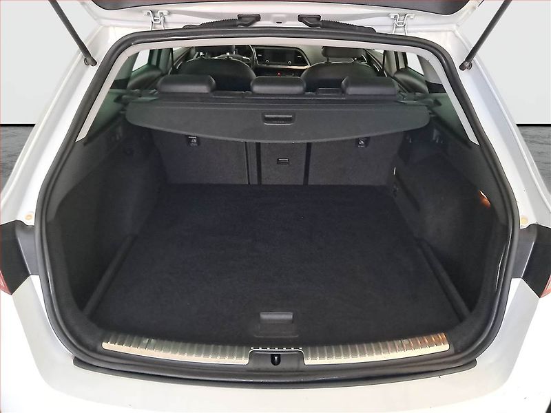 Seat Leon (2014) 1.4 TSI, Tempomat - fotka 13 z 18
