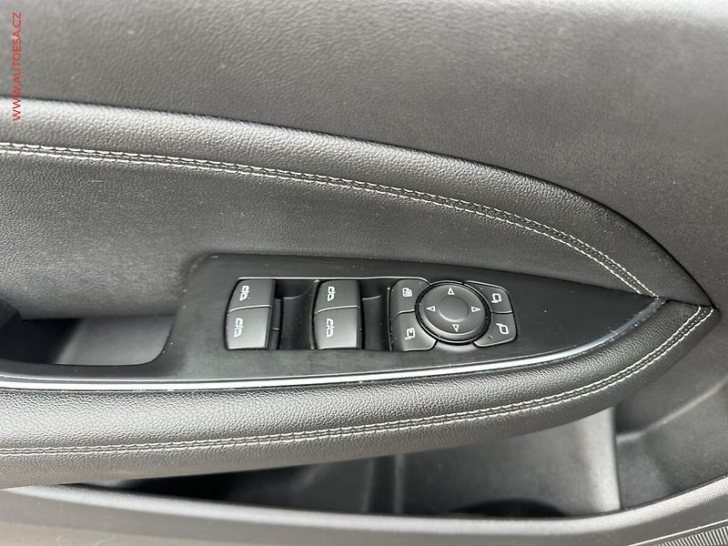 Opel Insignia (2018) 2.0 CDTI, AT - fotka 20 z 22
