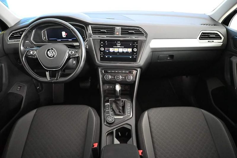 Volkswagen Tiguan (2021) 2.0 4Motion LED Matrix DSG ACC - fotka 12 z 35