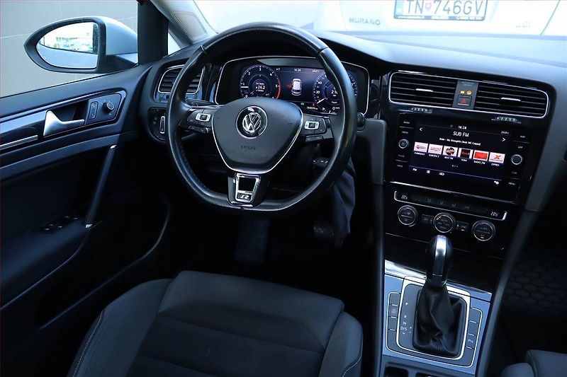 Volkswagen Golf (2017) 2.0 TDI, Automat, Navi - fotka 7 z 24