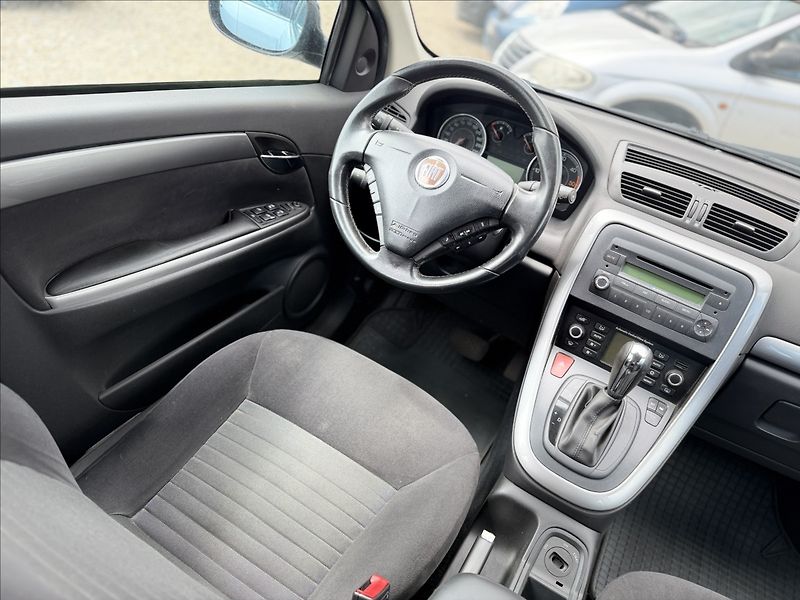 Fiat Croma 1,9 JTD AUTOMAT - fotka 20 z 25