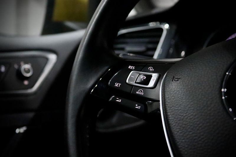 Volkswagen Golf 7 Facelift 1.4 TSI 92 kW - fotka 23 z 40