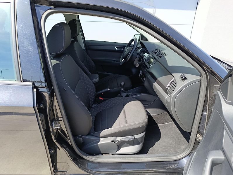 Škoda Fabia 1.2TSI 66kW STYLE ČR - fotka 14 z 29
