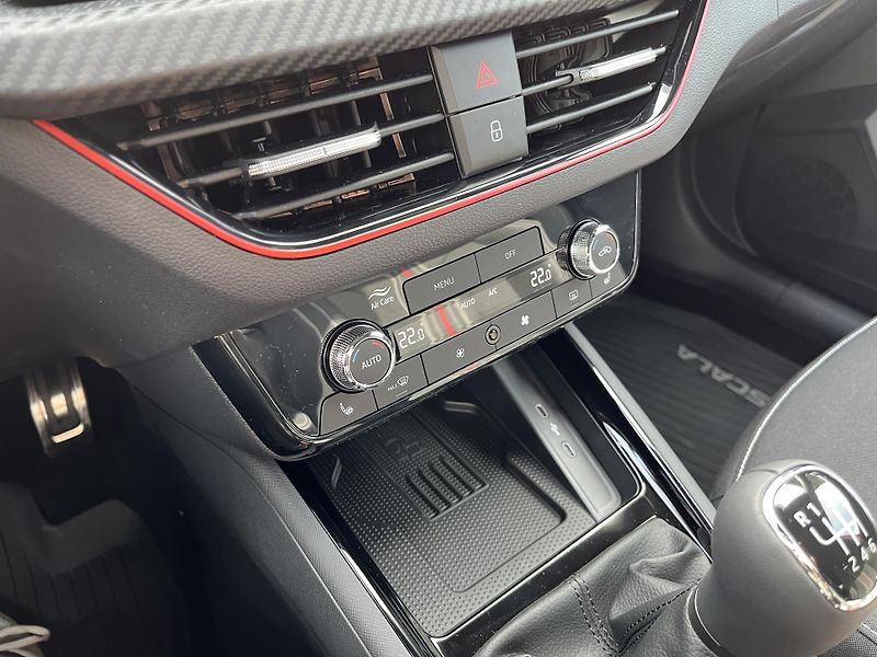 Škoda Scala MONTE CARLO 1.0TSI 85kW - fotka 19 z 24