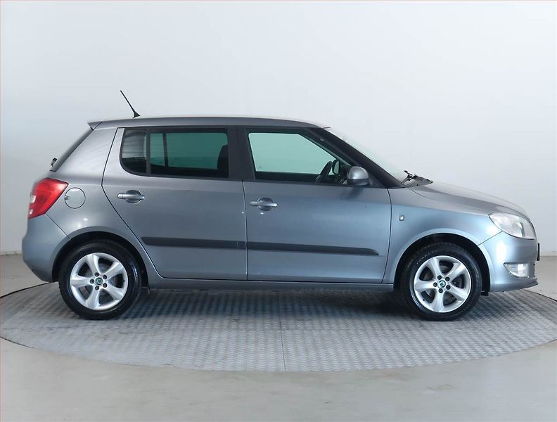 Škoda Fabia (2013) 1.2 TSI, Tempomat - fotka 6 z 15