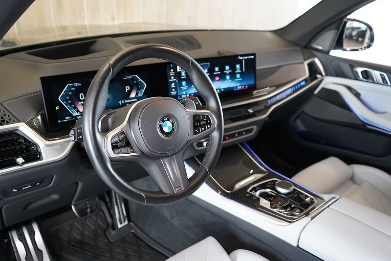 BMW X5 30d xDrive, Vzduch, Nezávislé - fotka 16 z 46