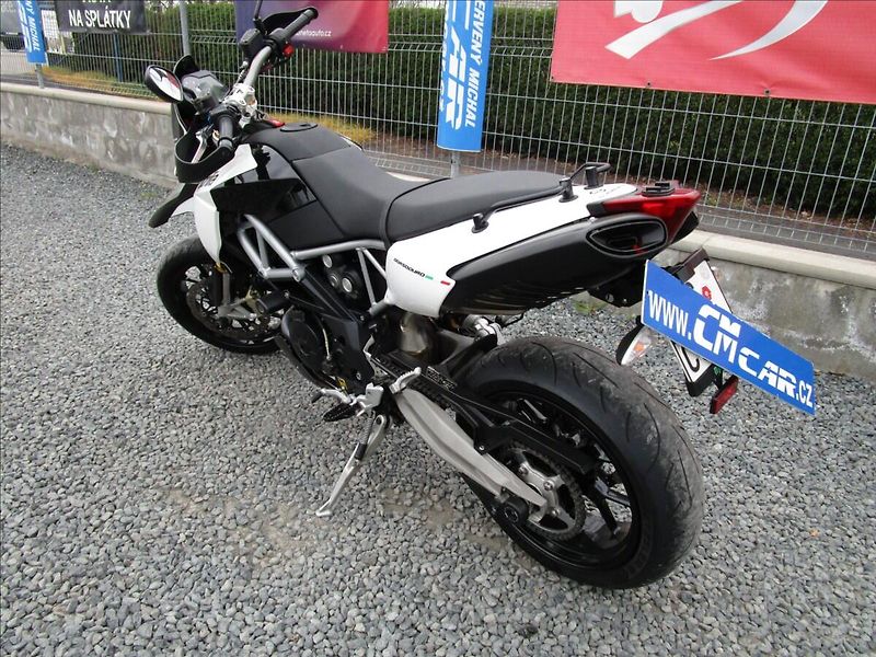 Aprilia 750 ABS  Dorsoduro - fotka 4 z 25