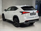Lexus NX 300h 2,5   Hybrid Luxury LED Assist - náhled 9