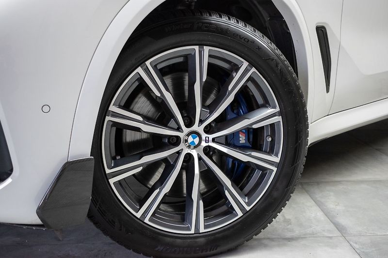 BMW X5 xDrive30d ///MSPORT*TAŽNÉ*ČR* - fotka 48 z 55