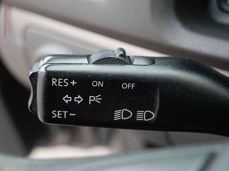Volkswagen Golf (2006) 1.9 TDi 4x4, AC, temp. STK6 - fotka 12 z 16