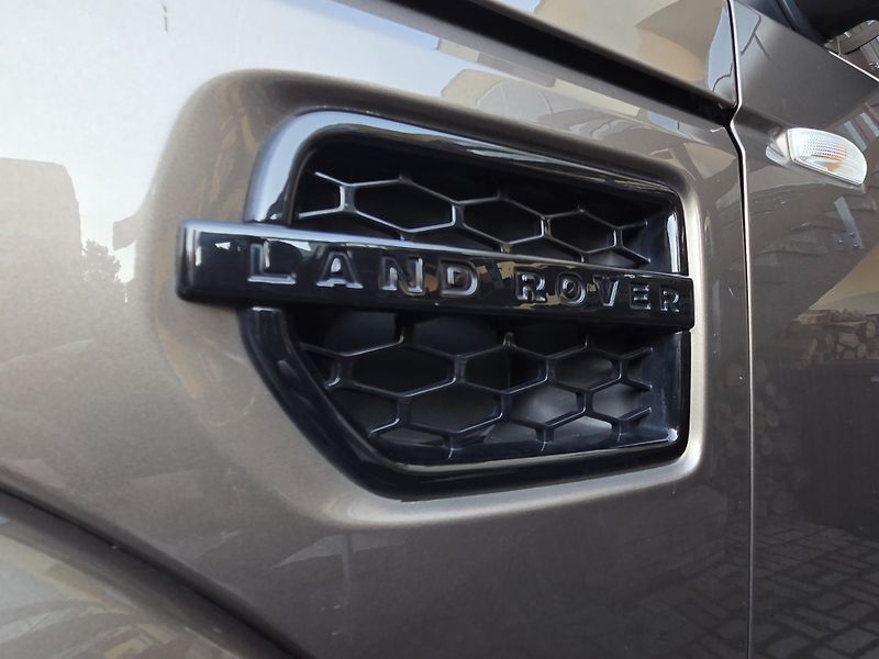 Land Rover Discovery (2013) Discovery 4 SDV6 HSE - fotka 23 z 24