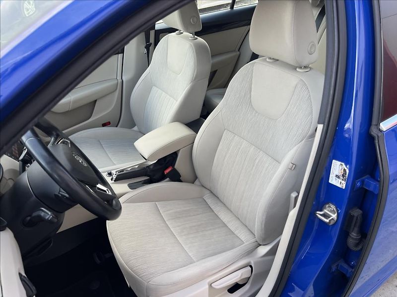 Škoda Octavia 2,0 TDi DSG STYLE nové rozvody - fotka 9 z 39