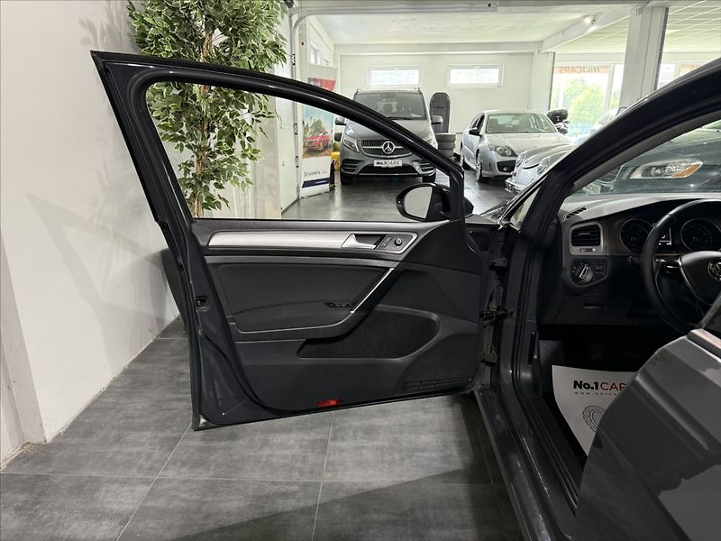 Volkswagen Golf 2,0   TDI 110KW NAVI SPORT ALU - fotka 6 z 45