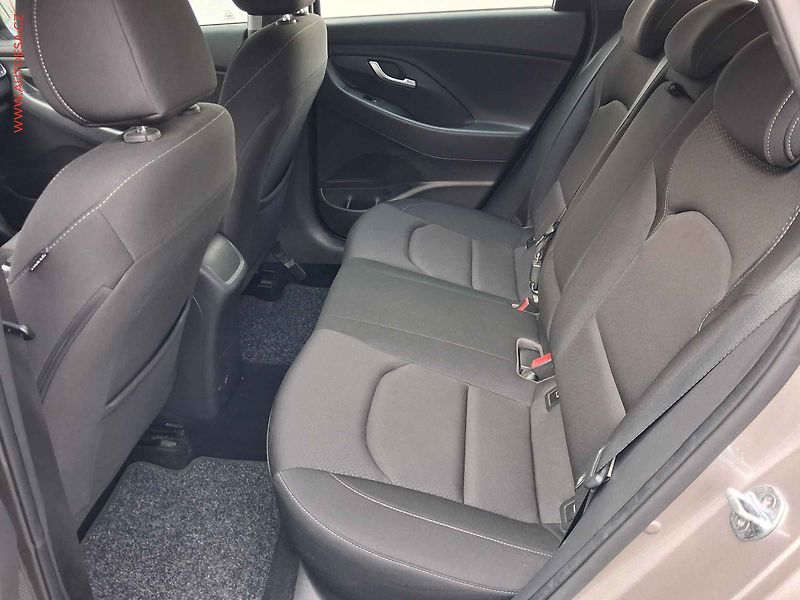 Hyundai i30 (2020) 1.0 T-GDi, 1.maj,ČR, Style - fotka 10 z 19