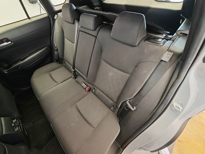 Toyota Corolla Cross 2.0 Hybrid (197 k) Comfort 4x4 - fotka 20 z 43