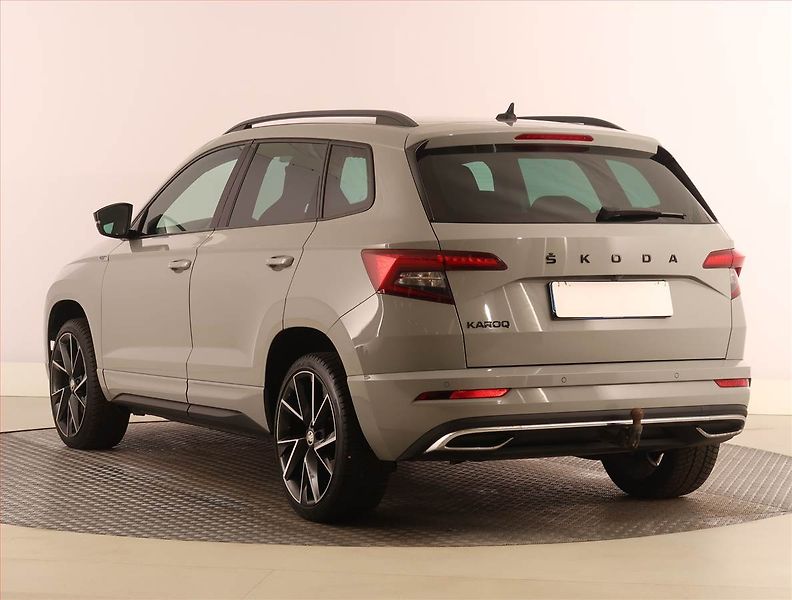 Škoda Karoq (2022) Sportline 1.5 TSI - fotka 4 z 27
