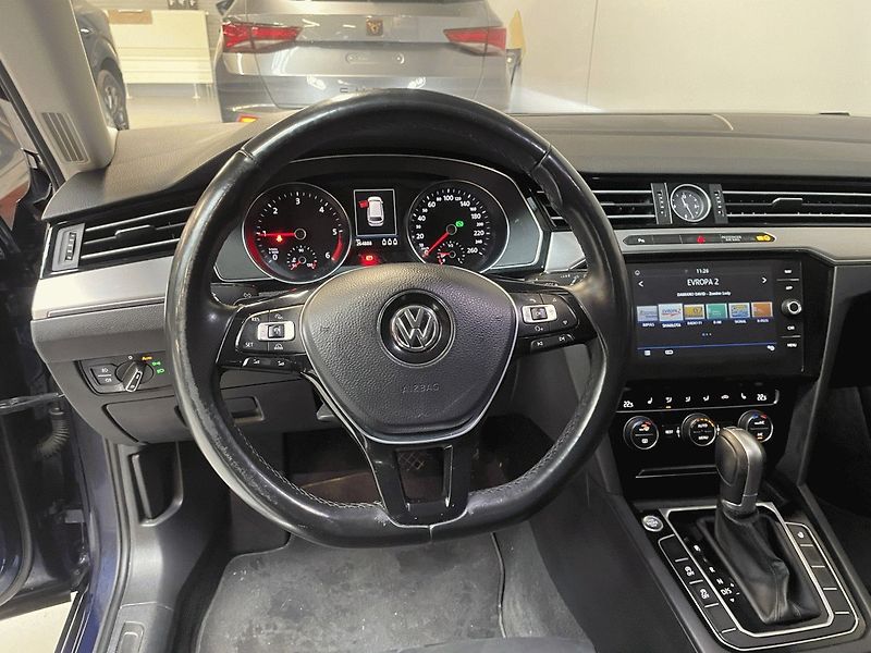 Volkswagen Passat (2017) 2.0TDI,140kW,DSG,HIGHLINE,DPH, - fotka 15 z 41