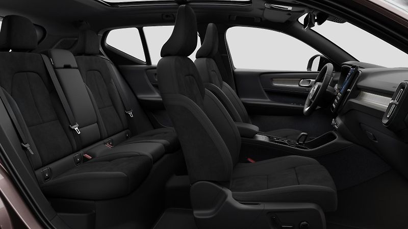 Volvo XC40 (2026) B3 PLUS AUT - fotka 12 z 13