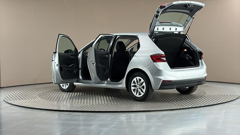 Škoda Fabia 1.0 TSI Style - fotka 7 z 23