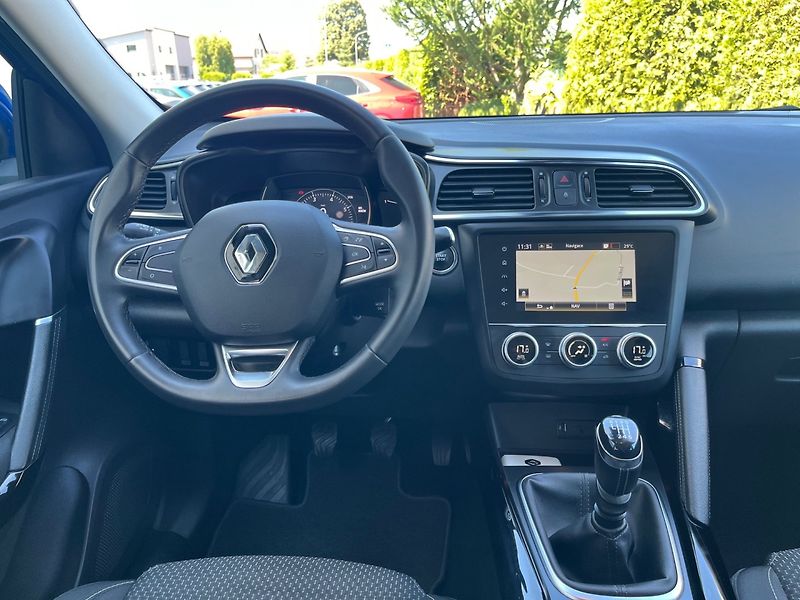 Renault Kadjar (2021) 1.3 TCe NAVI Top Stav - fotka 10 z 20