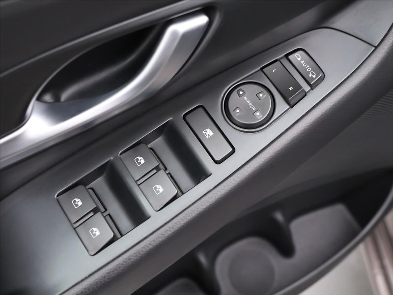 Hyundai i30 1,0 T-GDI 88kW Style DCT CZ DP - fotka 15 z 35