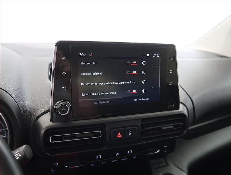 Opel Combo (2020) Maxi Enjoy 1.2 Turbo, 7Míst - fotka 16 z 23