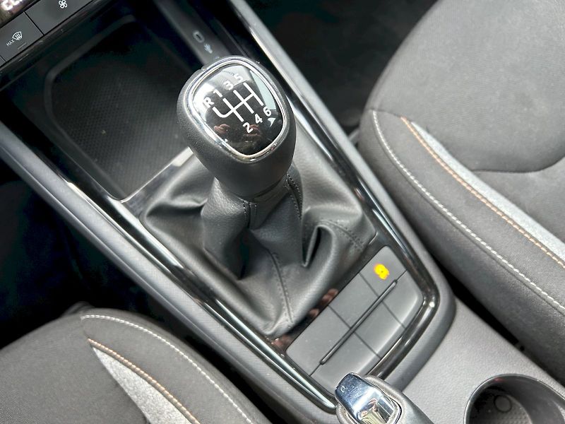 Škoda Scala (2025) Selection 1.0 TSI 85 kW - fotka 25 z 29