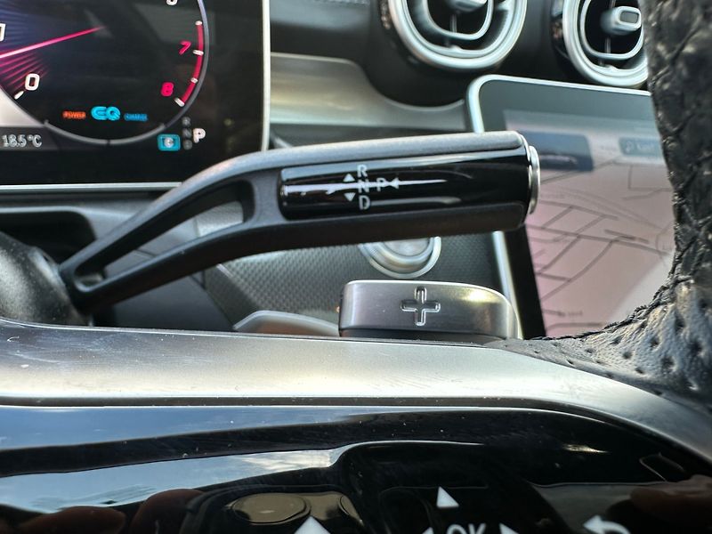 Mercedes-Benz Třídy C (2021) 200 150kw 4Matic AMG - fotka 26 z 36