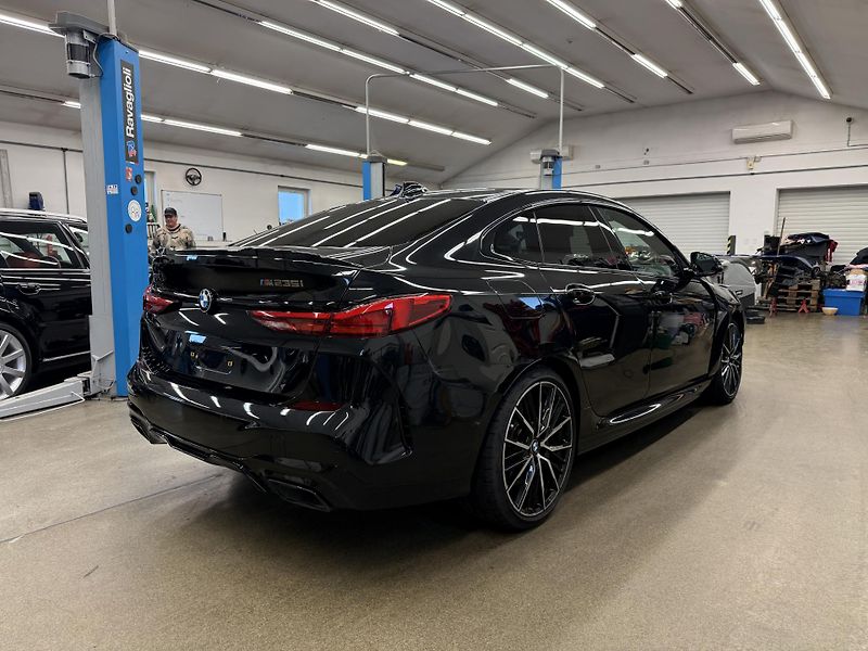 BMW Řada 2 Gran coupe M235i xDrive - fotka 5 z 20