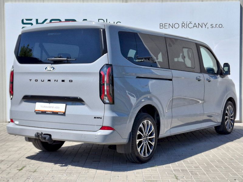 Ford Tourneo Custom (2025) L2 Titanium X AWD 2,0 EcoBlue - fotka 2 z 35