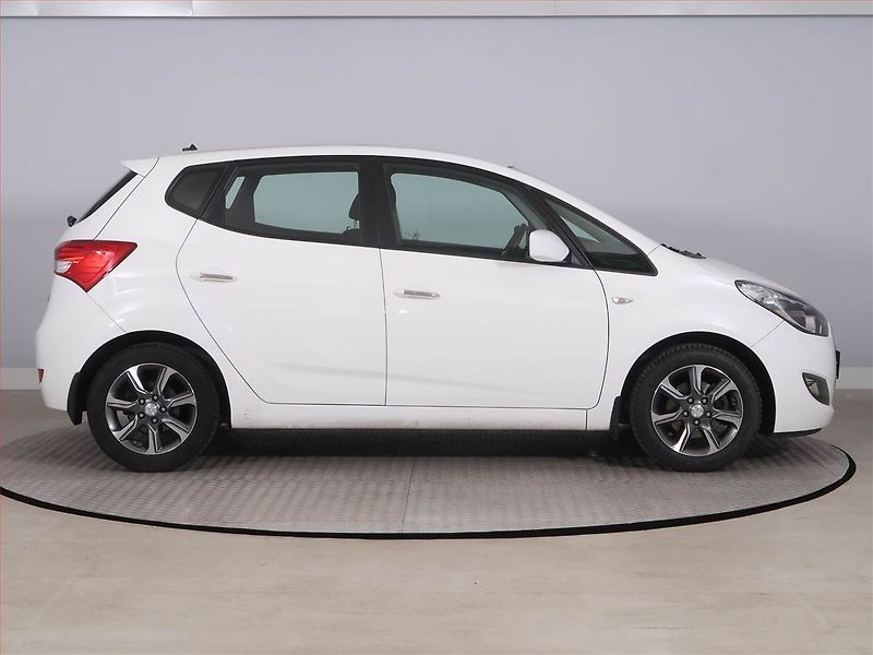 Hyundai ix20 (2019) 1.6 CVVT, Serv.kniha, Tempomat - fotka 6 z 16