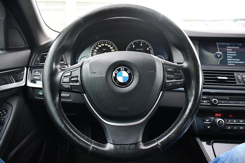 BMW Řada 5 530d xDrive ČR 2xKOLA - fotka 25 z 47
