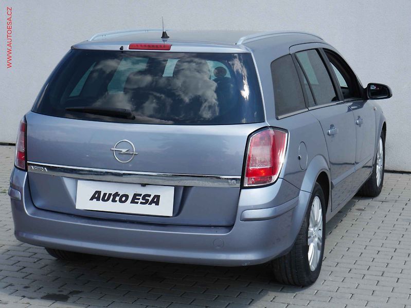 Opel Astra (2008) 1.6i, AC - fotka 4 z 17