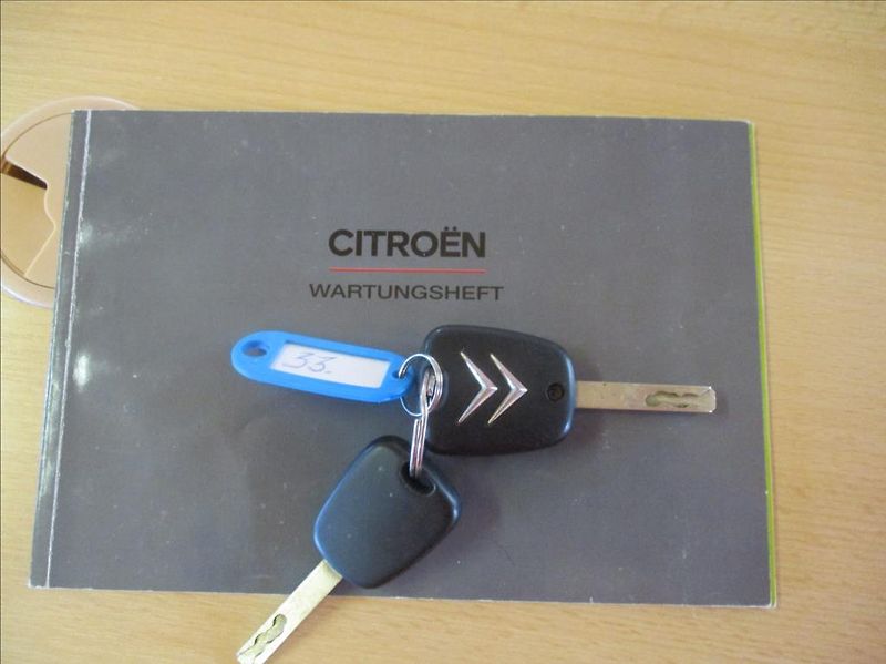 Citroën C3 1,4 i Exclusive, klima,servis, - fotka 22 z 29