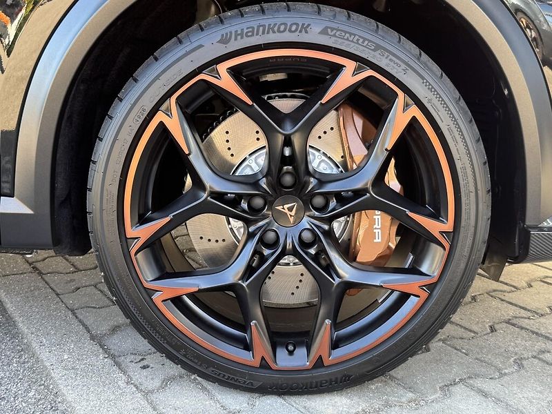Cupra Formentor (2026) 2.5TSI 287kW DSG 4WD - fotka 4 z 13