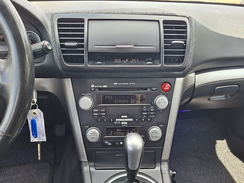 Subaru Legacy 2,0R 165k AT 4x4 BA+LPG - fotka 17 z 22